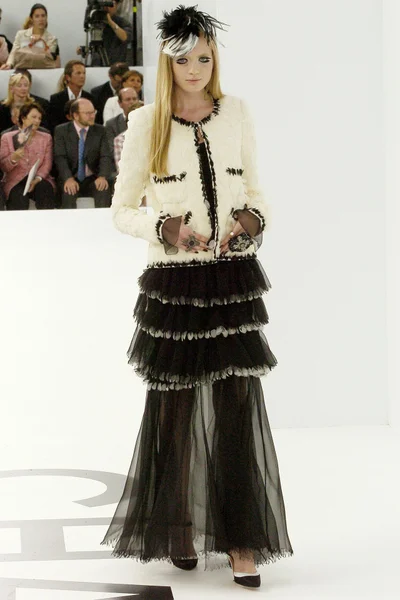 Look 60